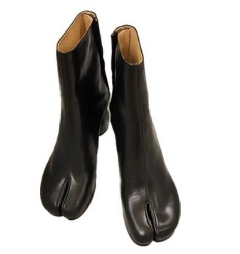 tabi toe boots